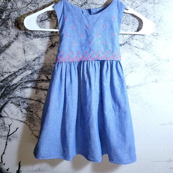 Good Lad Blue Denim Style Summer Dress w/Pink Embroidered Stars Girls Sz 4T EUC - Picture 1 of 8